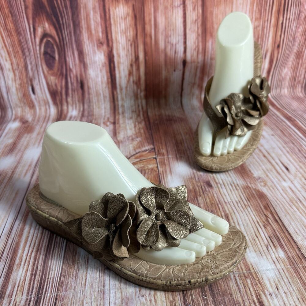 BOC Born Concept Size 8 Bronze Leather Floral Cork Low Wedge Thong Sandals Shoes